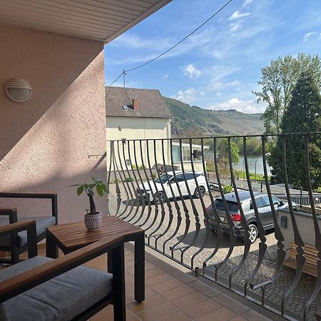 Weingut / Gaestehaus Gerlach Ürzig المظهر الخارجي الصورة